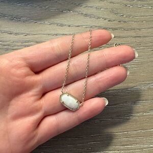white Kendra Scott pendant necklace w/ gold chain